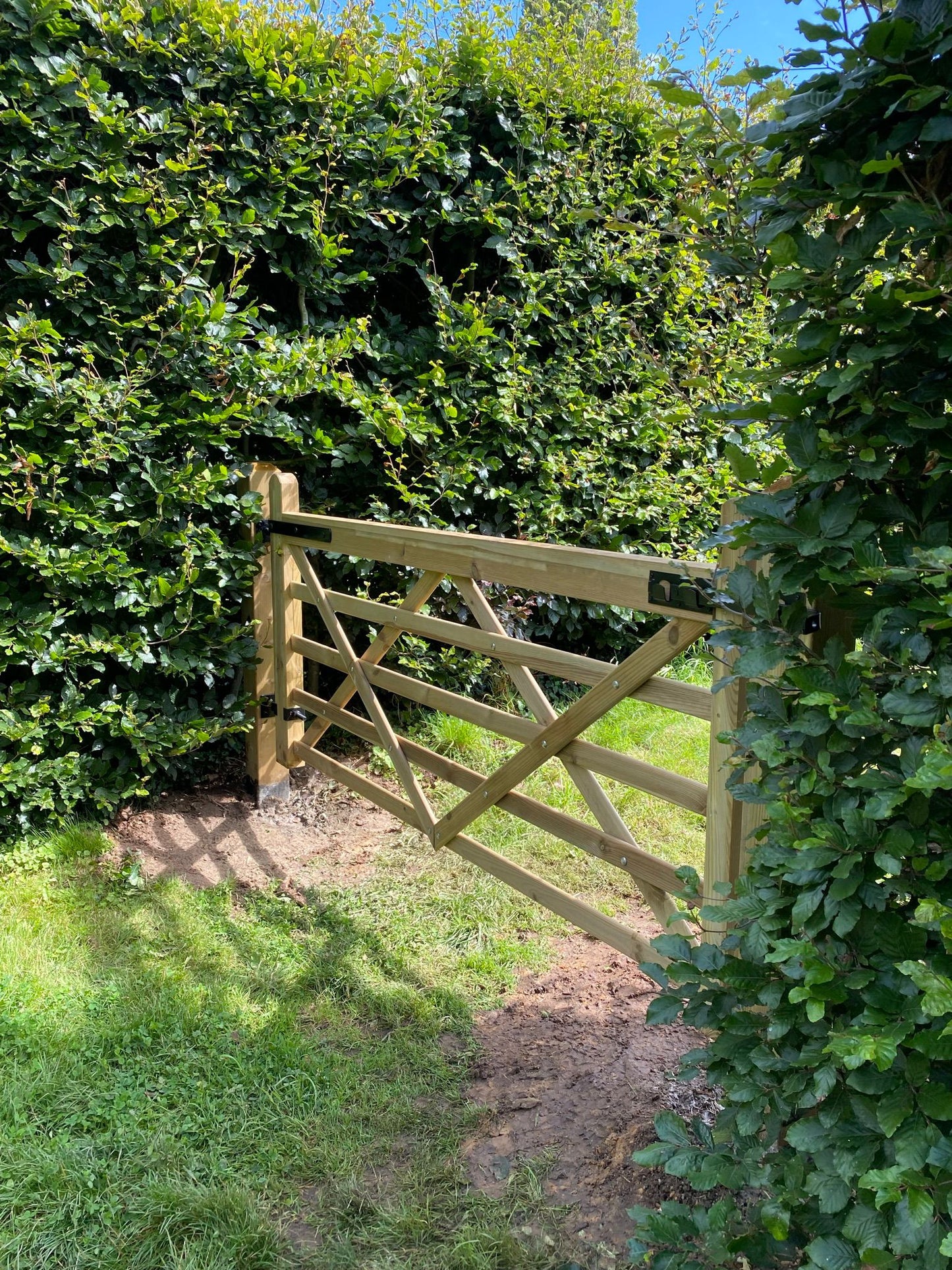 weidepoort-grenen-geïmpregneerd-hout-poorten-tuin-afsluiting-meise-houtstock-tweedehands