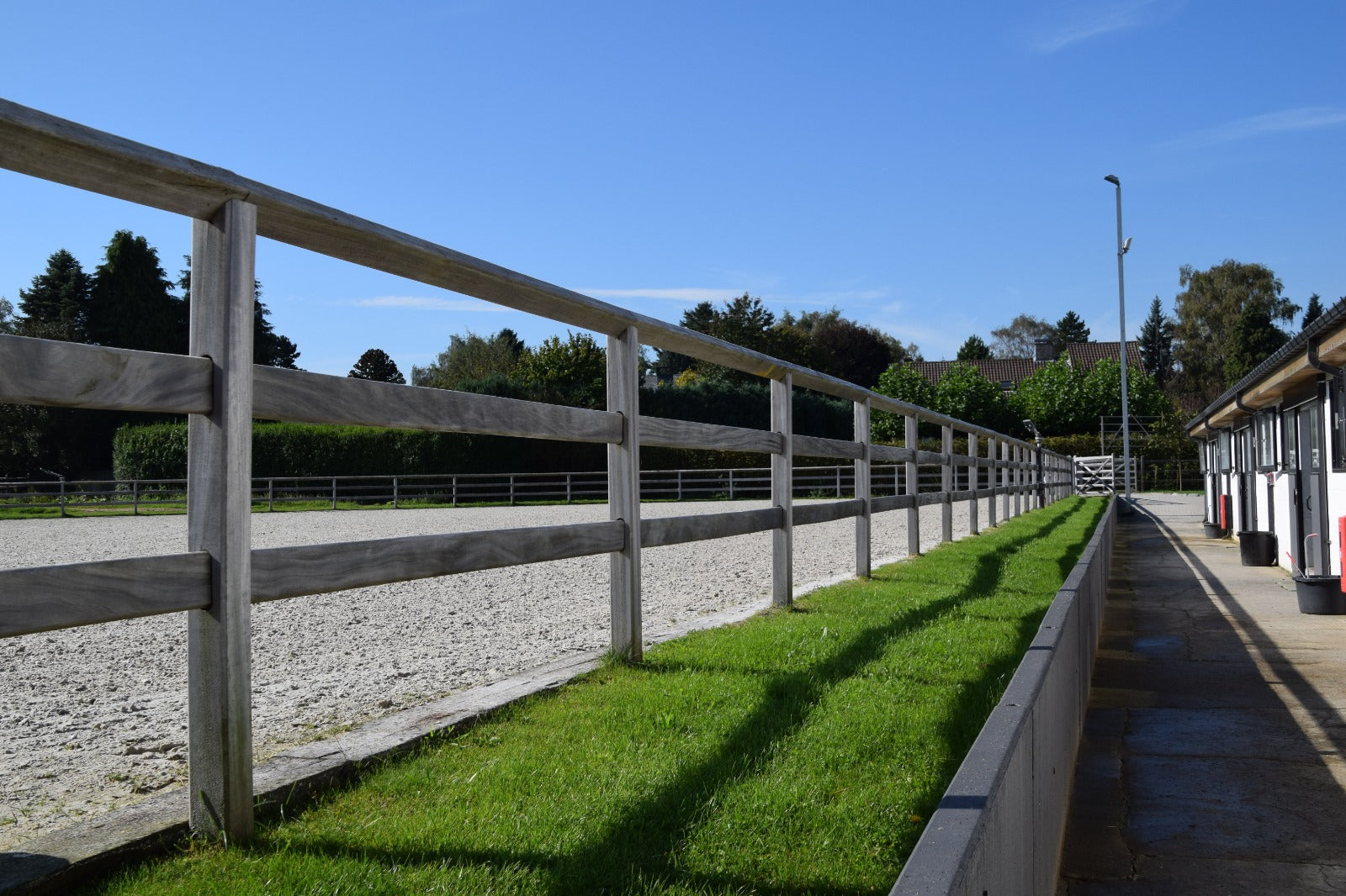 fence-houtstock-jumping-riding